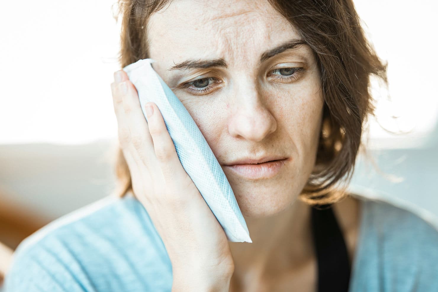 Ostéopathie et douleurs de mâchoire – Soulager les tensions de l’ATM naturellement